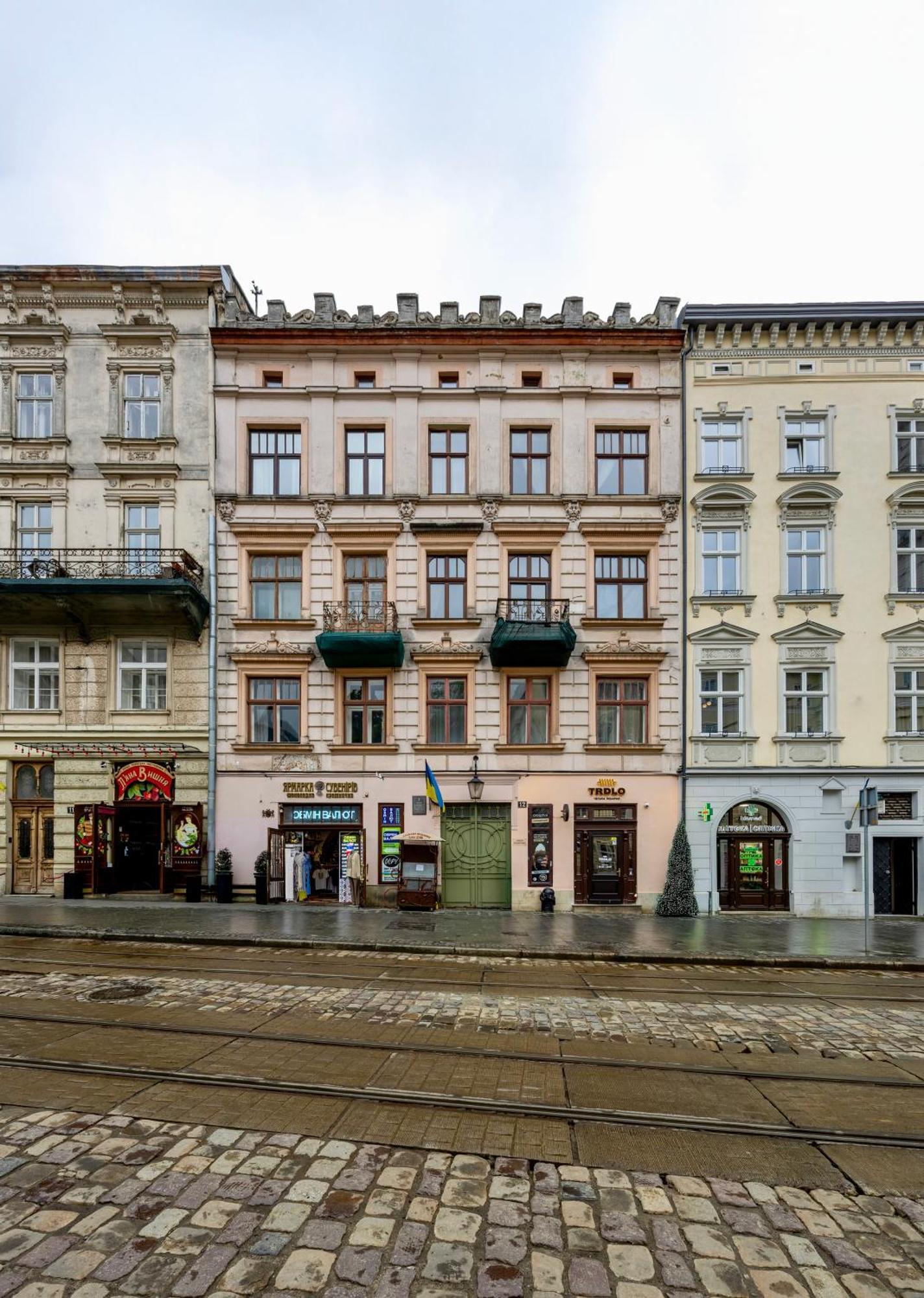 Апартаменти На Площі Ринок 12 ลวีฟ ภายนอก รูปภาพ